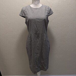 Form fitting business dress